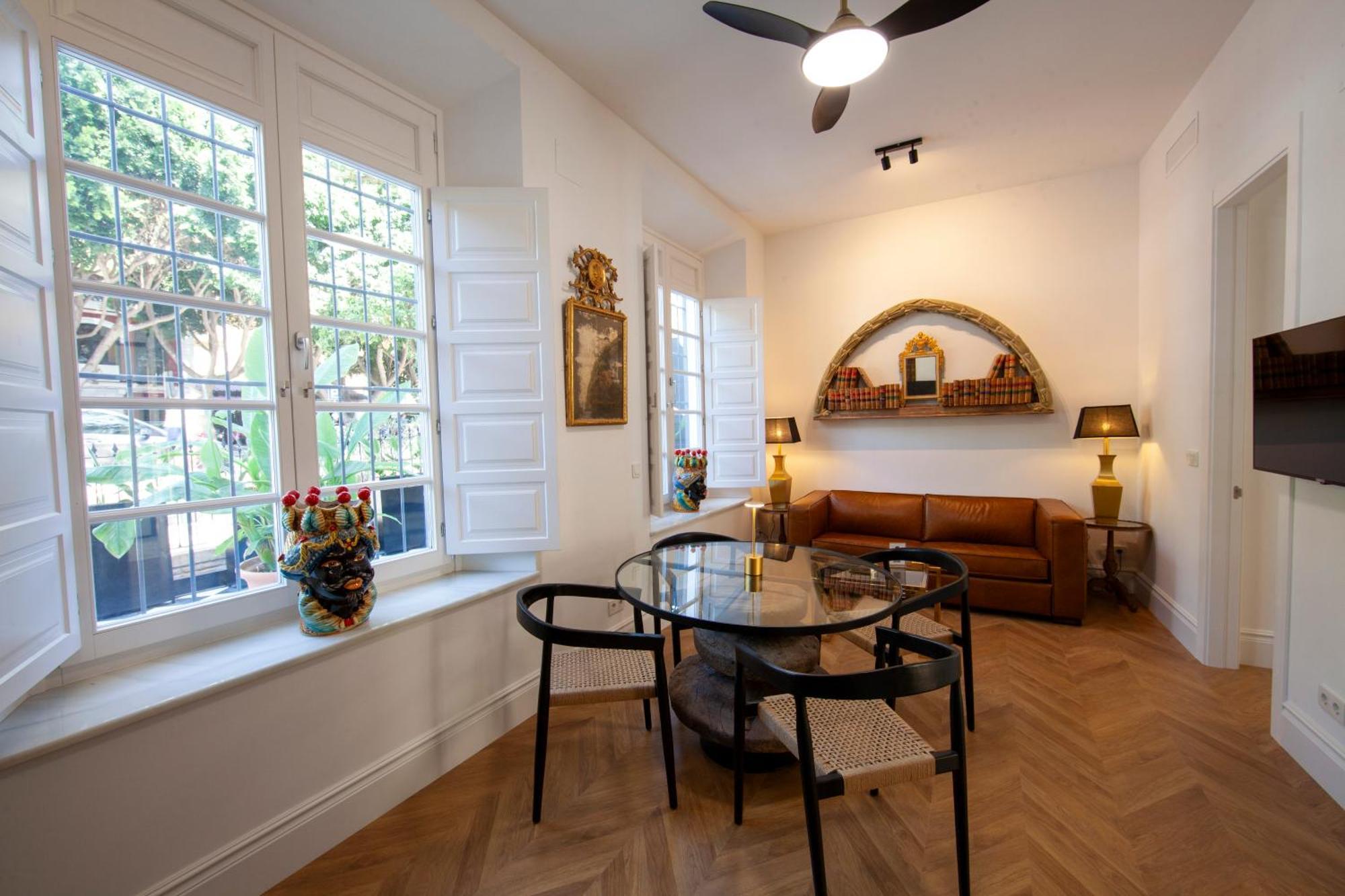 Pries Homes - Little Lotus Malaga Bagian luar foto