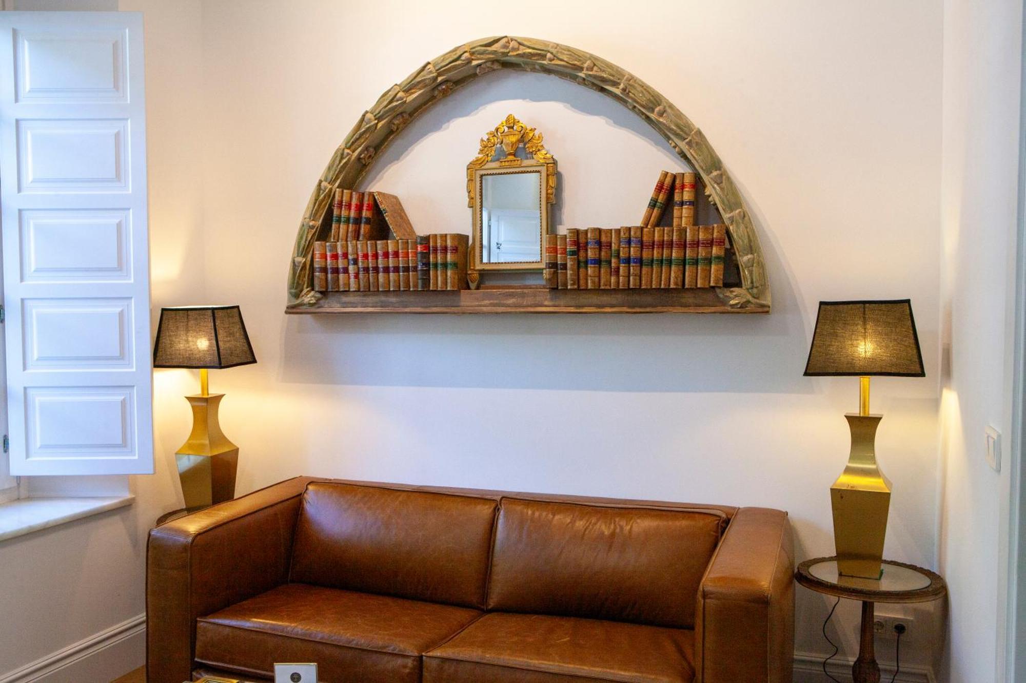 Pries Homes - Little Lotus Malaga Bagian luar foto