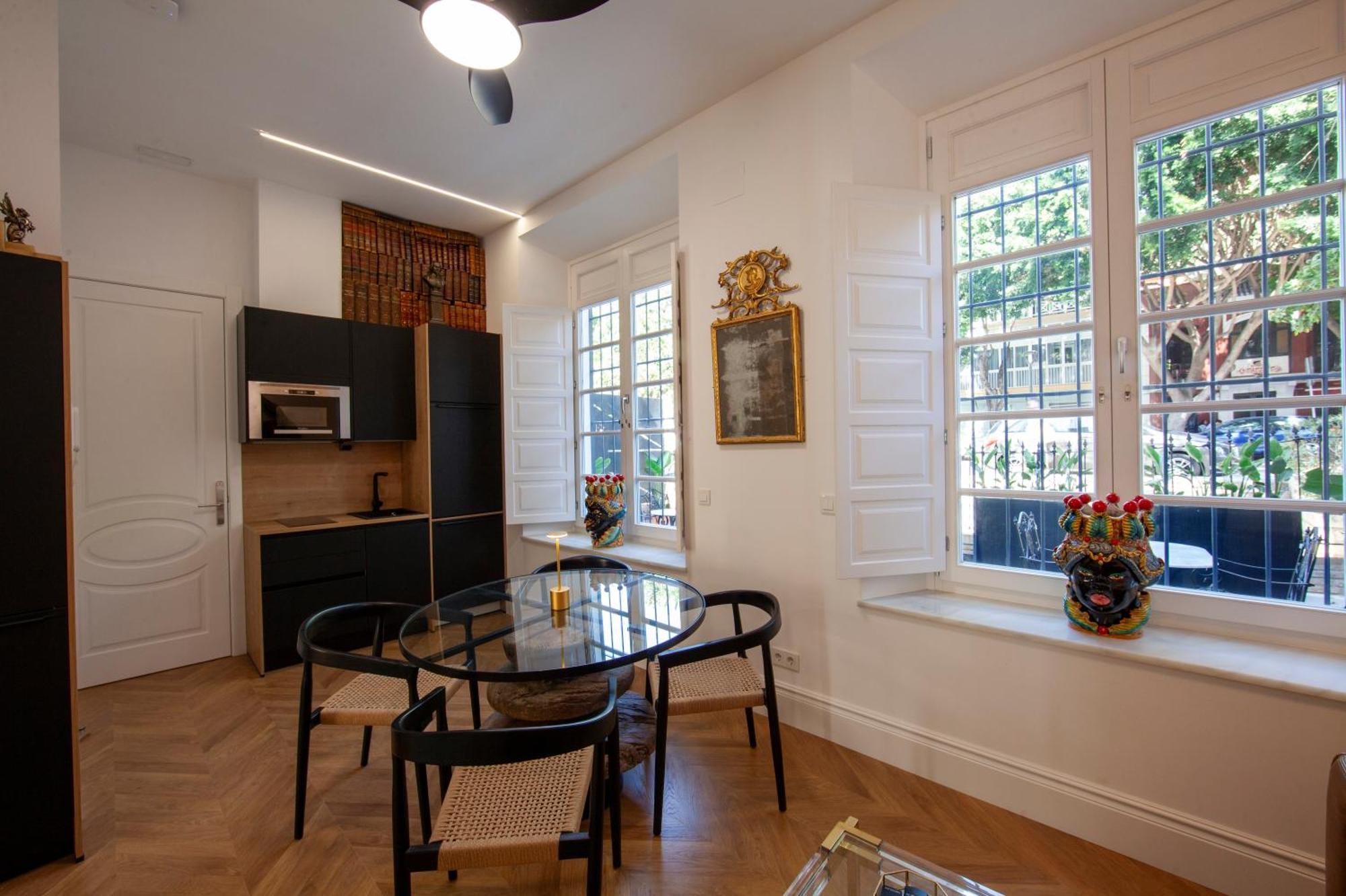 Pries Homes - Little Lotus Malaga Bagian luar foto
